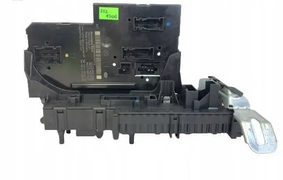 Mercedes-Benz E W212 SAM control unit A2129001306