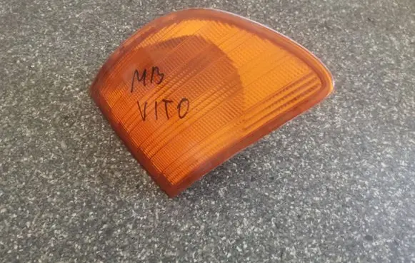 Mercedes-Benz Vito Viano W638 Front indicator light