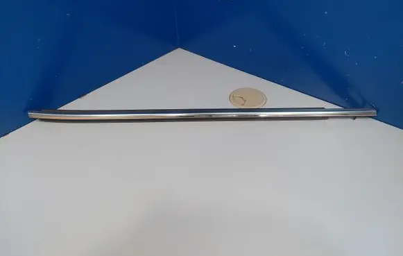 Toyota Camry VIII XV70 Rear door trim (molding) 7573033170