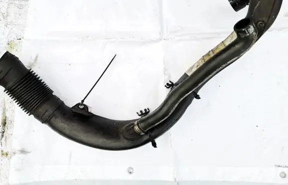 Citroen C5 Intercooler hose/pipe 9635435680