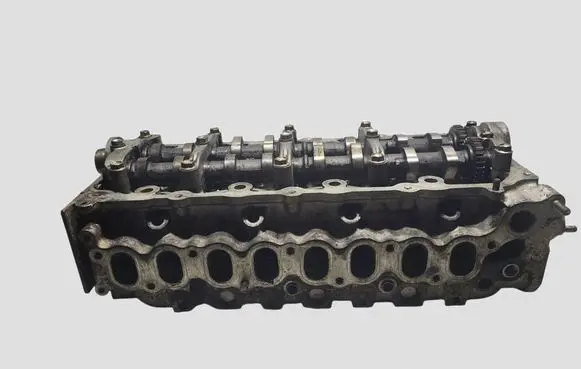 Toyota Corolla E120 E130 Engine head