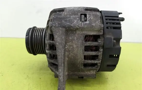 Renault Scenic I Generator/alternator SG10B019