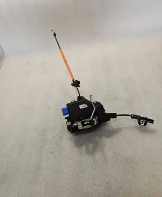 Audi A8 S8 D3 4E Front door lock 4e1837015 4E1837015