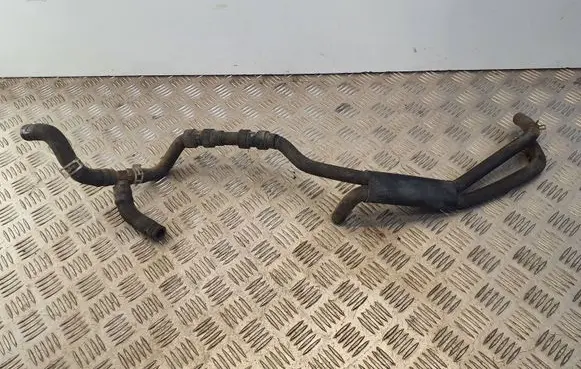 Toyota Avensis T270 Engine coolant pipe/hose