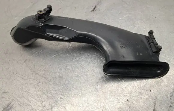 Opel Astra H Air intake duct part 55351756 551020308