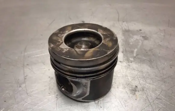 Audi A6 S6 C6 4F Piston 83L57