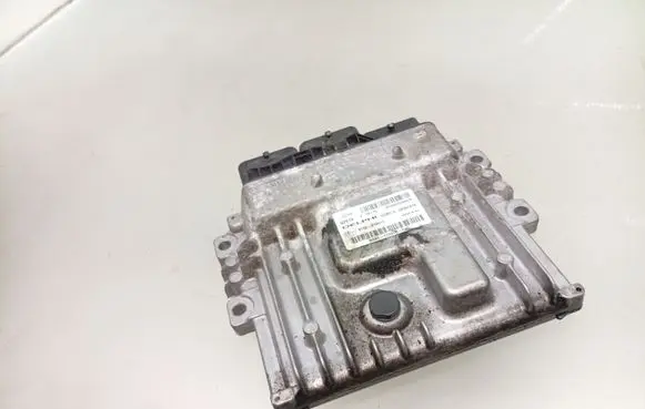 Ford Mondeo MK IV Engine control unit/module 97RI010012