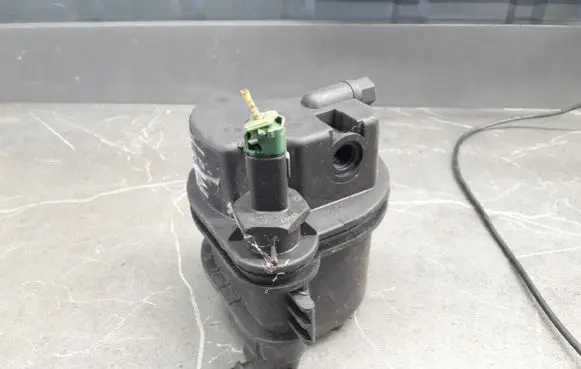Ford Fiesta Fuel filter housing 