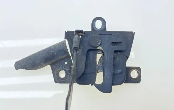 Subaru Outback Engine bonnet/hood lock/catch 57310AG010 57310AG