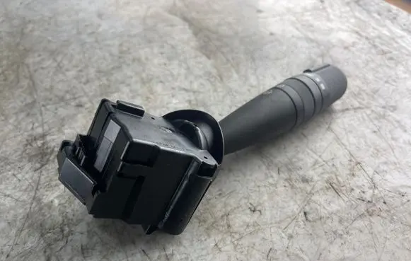 Dodge Caliber Wiper control stalk 214867203 21486720311371