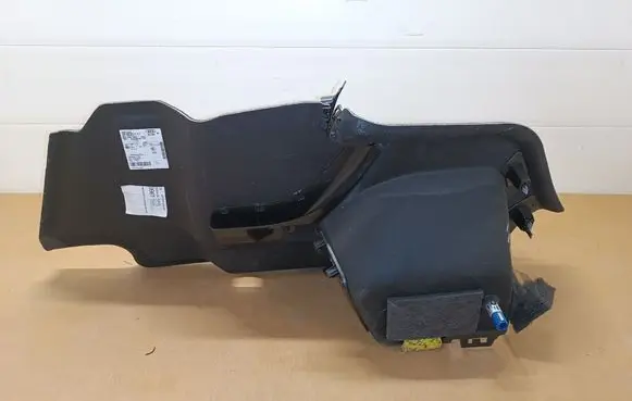 Audi A8 S8 D5 Trunk/boot side trim panel 4N0863879