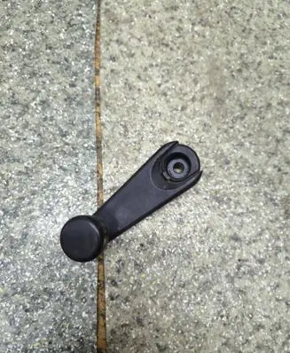 BMW 3 E46 Rear door window winding handle 51328122503