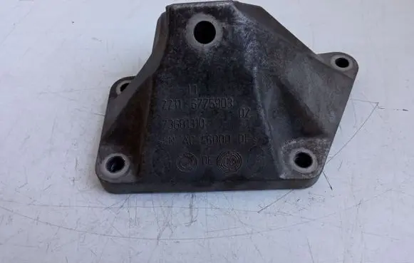 BMW 7 F01 F02 F03 F04 Engine mounting bracket 22116775903 6775903