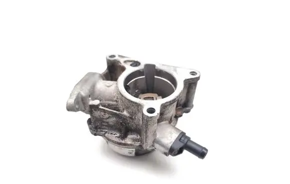 Audi A3 S3 8P Vacuum pump 