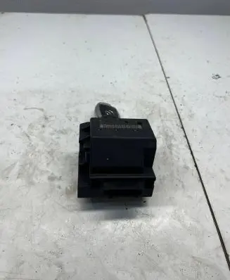 Mercedes-Benz CLK A209 C209 Ignition lock A2095450908 33002409 133002410