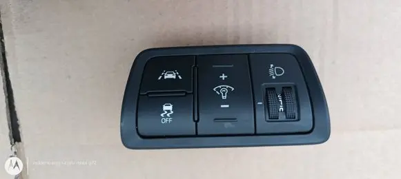 Hyundai i20 (GB IB) Headlight level height control switch 93300C8900