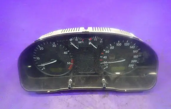 Volkswagen PASSAT B5 Speedometer (instrument cluster) 09051969906