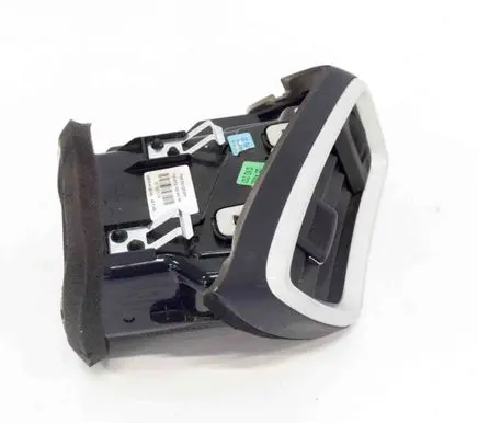Nissan Qashqai Dashboard air vent grill cover trim 