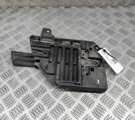 Land Rover Discovery Sport Headlight/headlamp mounting bracket FK7213D084BA 00183541