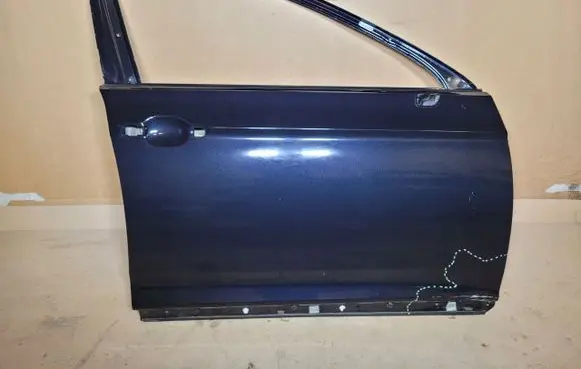 Volkswagen PASSAT B8 Front door 3G0831312F