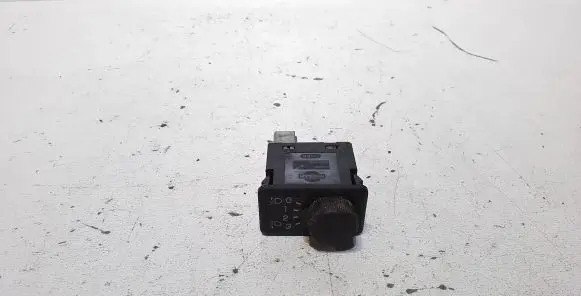 Nissan Almera Tino Headlight level height control switch 36997B