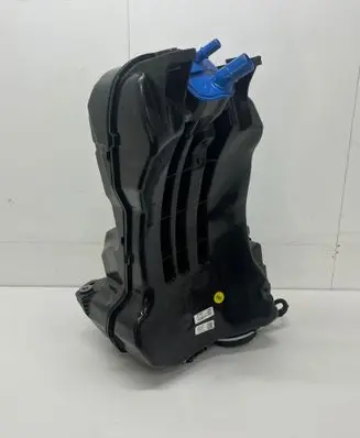 Audi Q8 AdBlue liquid reservoir 4M0131878CN 20241022 4077011BK