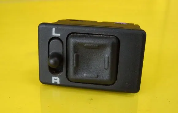 Nissan Primera Wing mirror switch