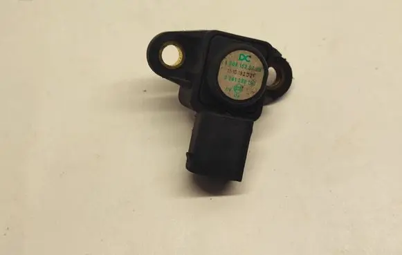 Mercedes-Benz E C207 W207 Air pressure sensor A0061539728