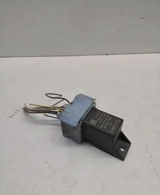 Peugeot 208 Glow plug pre-heat relay 9803299780 51299058A 20160824
