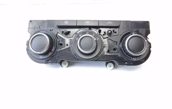 Skoda Octavia Mk2 (1Z) Climate control unit 3T0820047H