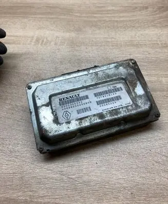 Renault Espace IV Gearbox control unit/module 8200306333