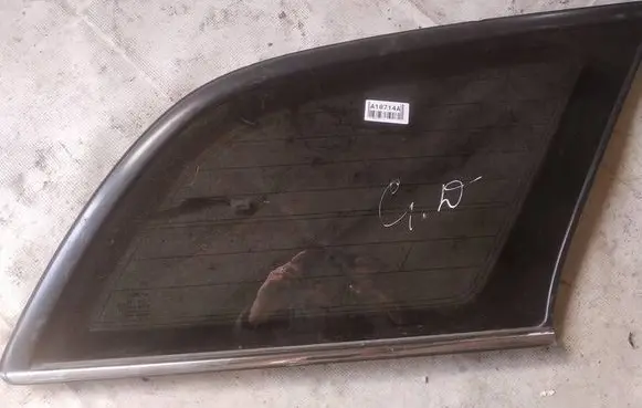 Toyota Avensis T250 Rear side window as3