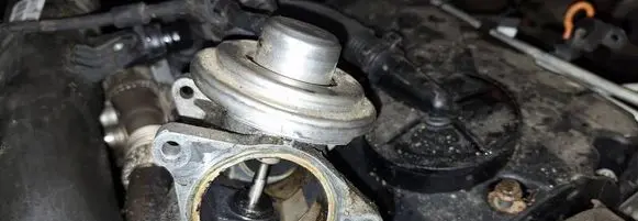 Volkswagen Golf V EGR valve 038131501af
