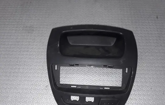 Toyota Aygo AB10 Radio/GPS head unit trim 554050H010