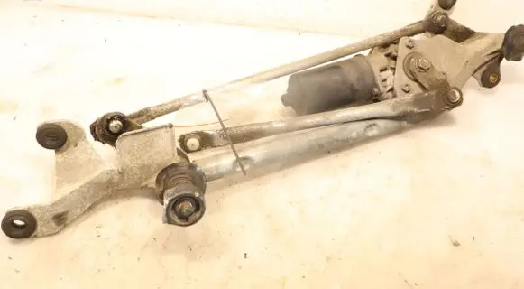 Nissan Primera Front wiper linkage 