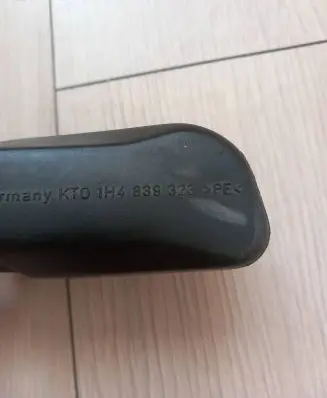 Volkswagen Golf III Rear door check strap stopper 1H4839323