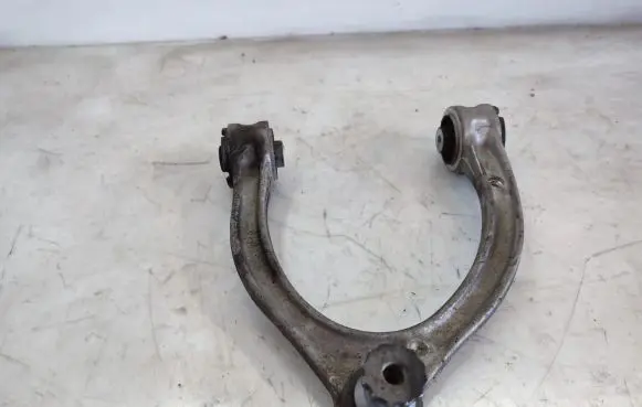 Mercedes-Benz C W205 Front upper control arm/wishbone 