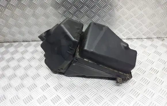 Nissan Murano Z50 Air filter box 9Y501