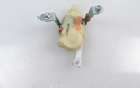 Toyota Yaris Fuel tank cap lock 