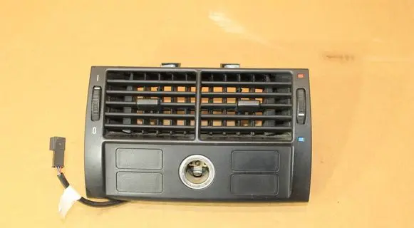 BMW X5 E53 Rear air vent grill 8409081 8370910 8370911