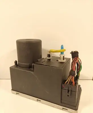 Audi A3 S3 8L Central locking vacuum pump 8L0862257P