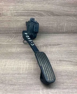 Volvo V70 Accelerator throttle pedal 30636004 66PV008537