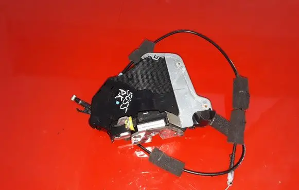 Honda Civic IX Front door lock A056693