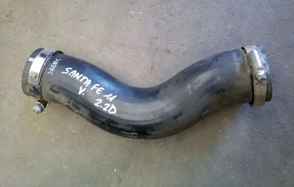 Hyundai Santa Fe Intercooler hose/pipe 101209