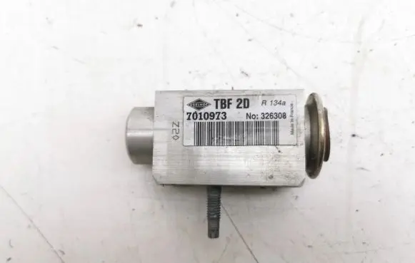 Air conditioning (A/C) expansion valve