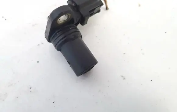 Ford Mondeo Mk III Crankshaft position sensor 1S7f12k073AD 1S7f-12k073AD