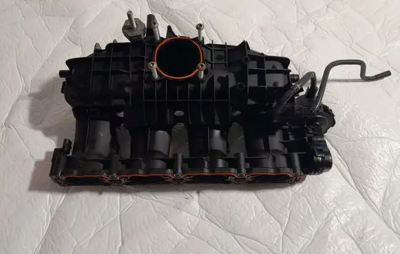 Porsche Macan (95B) Intake manifold 06L133201T