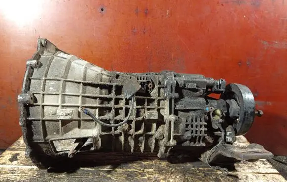 Manual 5 speed gearbox