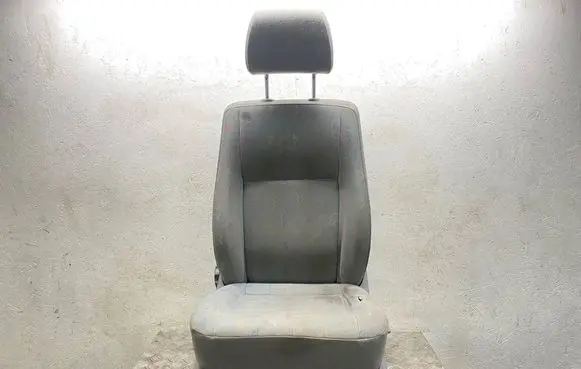 Volkswagen Transporter - Caravelle T5 Front driver seat 