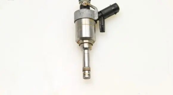 Audi A5 Fuel injector 06G906036L